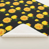 trendgelbe Blüte Sherpadecke (3/4)