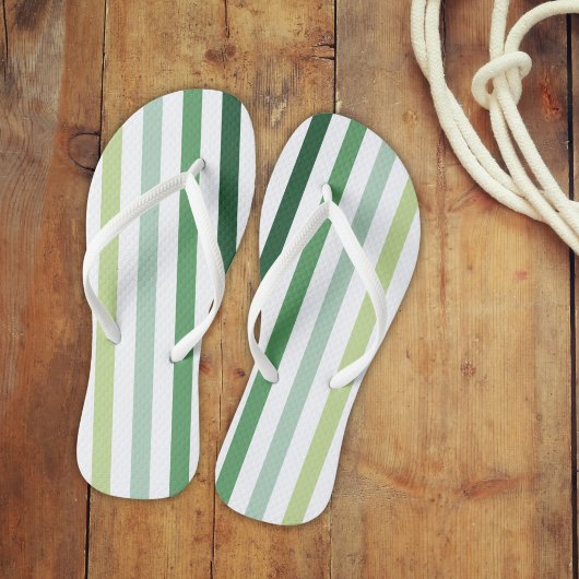 Trendgrüne Streifen Badesandalen