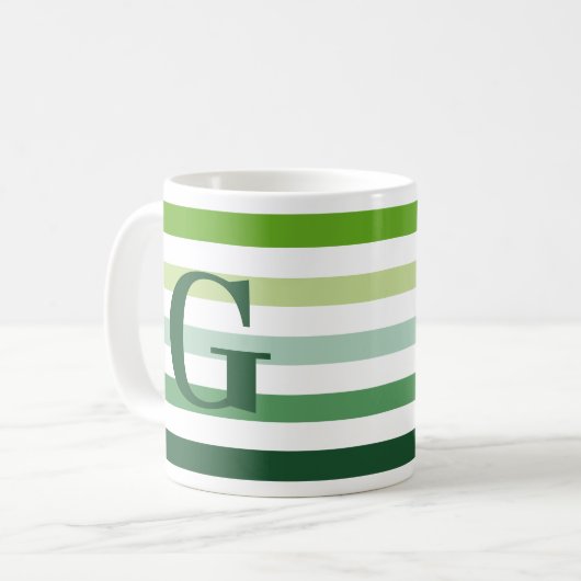 Trendgrüne Streifen mit Monogramm Kaffeetasse (Vorderseite Links)