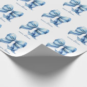 Trendige blaue Schleife personalisiert mit Namensm Geschenkpapier (Ecke)