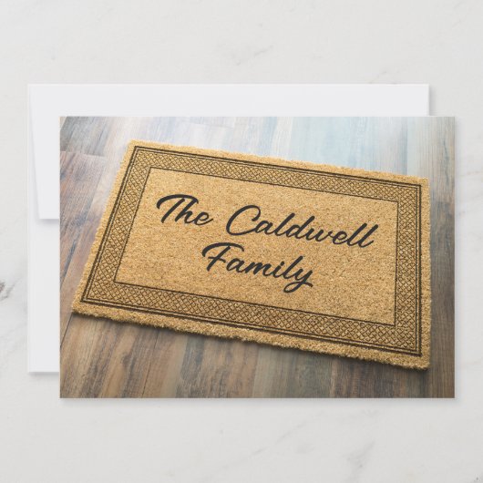 Trendige Familienname an der Vordertür, benutzerde Ankündigung (Vorderseite)