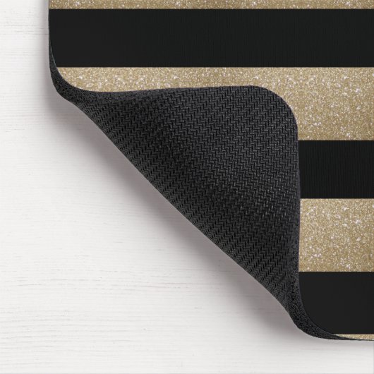 trendige geometrische Streifen aus schwarz und gol Mousepad (Ecke)