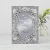 trendige schicke, silberne modische Verlobungsfeie Einladung (Stehend Vorderseite)