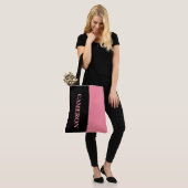 Trendige zwei Farben | Name | Schwarz und Lachs Ro Tasche (Am Model)