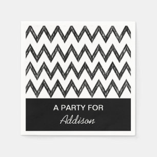 Trendiger Bleistift Schwarz-Weiß-Chevron mit Namen Serviette
