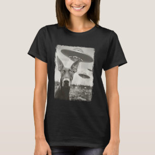 Trendiger Dobermann Hund UFO Alien Außerirdischer T-Shirt