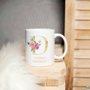 Trendiger goldener Wasserfarben-Blumenbuchstabe D Kaffeetasse