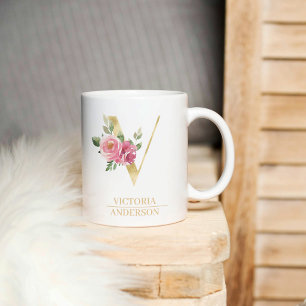 Trendiger goldener Wasserfarben-Blumenbuchstabe V Kaffeetasse