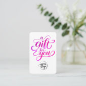 Trendiger Hot Pink Rabatt-Gutschein QR-Code-Script Rabattkarte (Stehend Vorderseite)