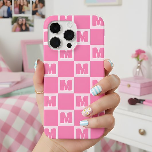 Trendiger rosa Monogramm-Karo-Anfangsbuchstabe iPhone Hülle