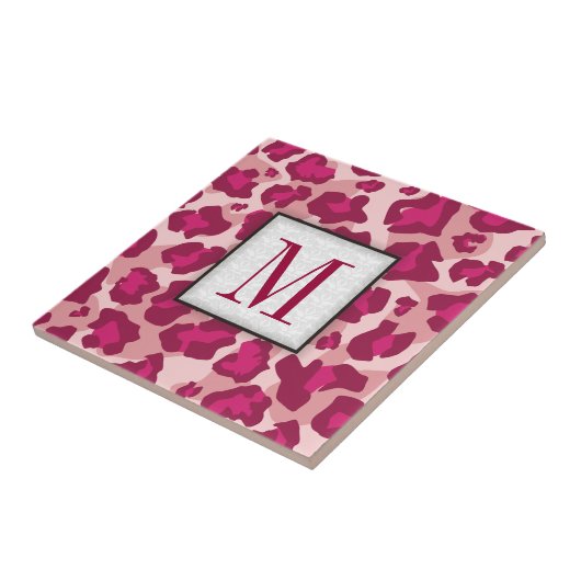 Trendiger rosa und roter Leoparden-Monogramm Fliese (Seite)
