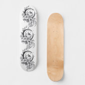 Trendiger Tattoo-Stil Floral Halbmond Deck Skateboard (Vorderseite)