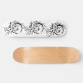 Trendiger Tattoo-Stil Floral Halbmond Deck Skateboard (Horizontal)
