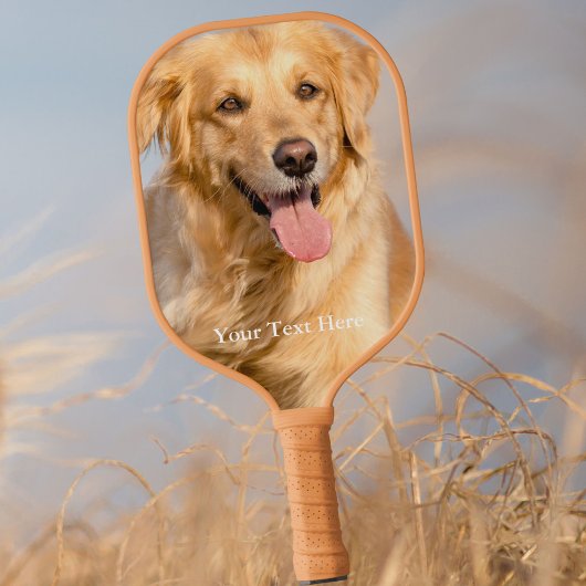 Trendiger Text des vertikalen Fotos Pickleball Schläger