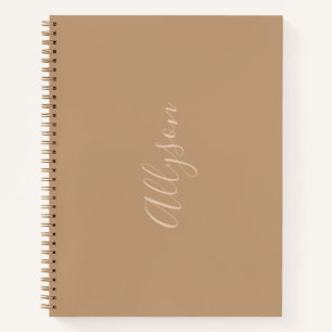 Trendiger vertikaler Name in Tan-Schrift, Kaffee Notizblock