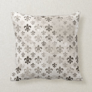 Trendiges, abgenutztes Silber-Grau-Fleur-De-Lis-Mu Kissen