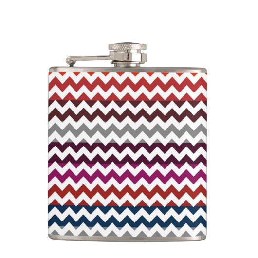 Trendiges Chevron-Zickzack-Muster Flachmann (Vorderseite)