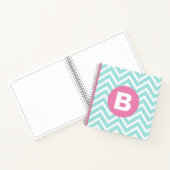 Trendiges Hellblau-Chevron-Rosa-Monogramm Notizblock (Innenseite)