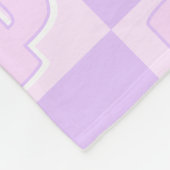 Trendiges lila Monogramm Anfangs kariert Fleecedecke (Ecke)