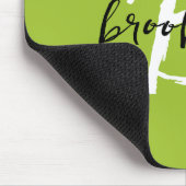 Trendiges Limettengrün Schwarz Weiß Schrift Monogr Mousepad (Ecke)