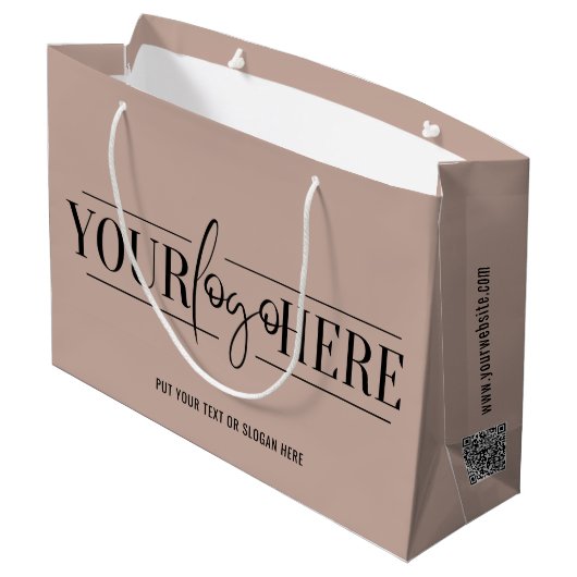 Trendiges Logo mit QR-Code und Website Große Geschenktüte (Rückseite Schrägansicht)