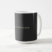 Trendiges Matt-Schwarz Minimalistischer Eigenname Kaffeetasse (VorderseiteRechts)