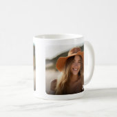 Trendiges minimales Fotodesign mit Jahr Kaffeetasse (VorderseiteRechts)