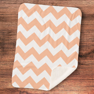 Trendiges Pastell-Pfirsich-Chevron-Muster Sherpadecke