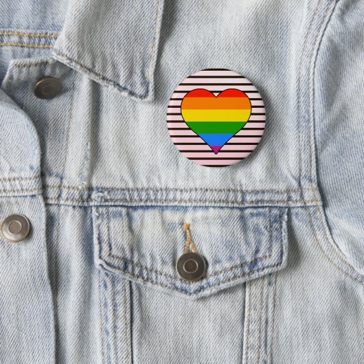 Trendiges Regenbogenherz mit Designer Stripes benu Button (Beispiel)