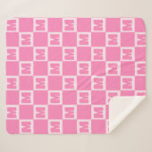 Trendiges rosa Monogramm kariertes Initial Sherpadecke (Vorderseite (Horizontal))