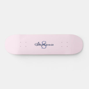 Trendiges rosafarbenes Monogramm Skateboard