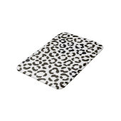 Trendiges Schwarz-Weiß-Leopard-Druckmuster Badematte (Schrägansicht)