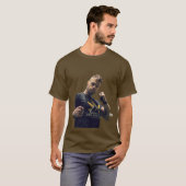 Trending Basic Dark T-Shirt verkauft von Zazzle US (Vorne ganz)