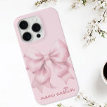 Trendrosa Bow Personalisiert mit Name Monogram Case-Mate iPhone Hülle<br><div class="desc">Mit dem trendy rosa Bow Personalisiert mit Name Monogram iPhone Case steigern Sie Ihren Alltagsstil. Dieses individuell gestaltete Handy zeichnet sich durch einen zauberhaften Wasserfarbenbogen in sanftem Rosa aus und zeichnet sich durch eine Vintage, gürnige Ästhetik aus, die elegant und trendig zugleich ist. Das personalisierte Name Monogram macht es zu...</div>