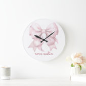 Trendrosa Bow Personalisiert mit Name Monogram Große Wanduhr (Zuhause)