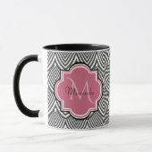 Trendschwarz angestrichene Scallops Pink Monogram  Tasse (Links)