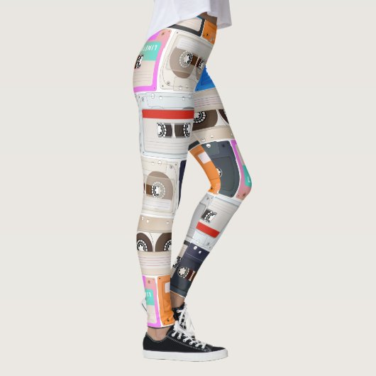 Trendy 80er Cassette Pattern Leggings (Rechts)