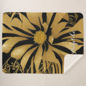 Trendy and Chic Floral Black and Gold Name Sherpadecke (Vorderseite (Horizontal))
