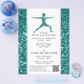 Trendy Aqua Glitzer Effect Yoga Class Werbung Flyer (Einzeln)