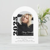 Trendy Arched Foto Abschluss Einladung (Stehend Vorderseite)