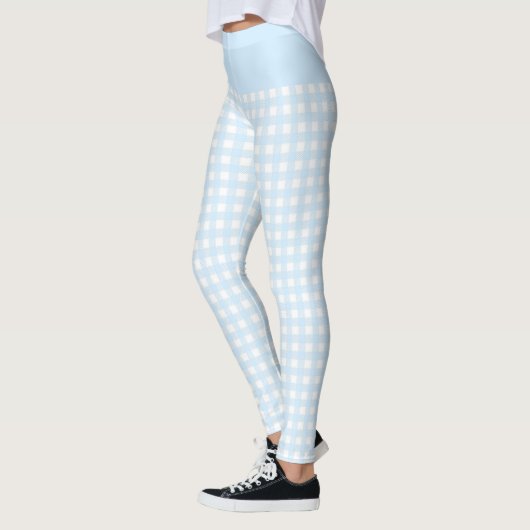 Trendy Baby Blue und White Karo Gingham Pattern Leggings (Links)