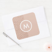 Trendy Beige Monogram mit Terracotta Boho Brown Quadratischer Aufkleber (Umschlag)