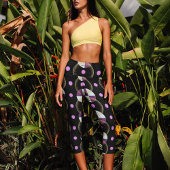 Trendy Black Nucleus Pattern Yoga Capri Leggings