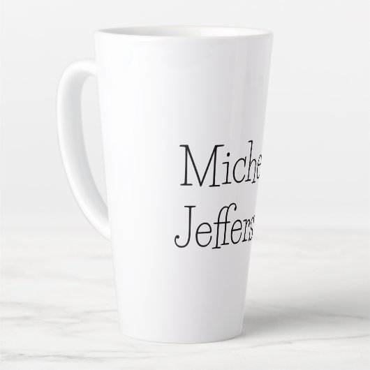 Trendy Black & White Script Name Chic Milchtasse (Linke Ecke)