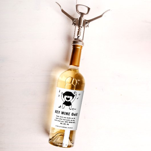 Trendy Black Woman Dancing Wine Label Weinetikett