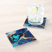 Trendy Blue Gelb Gold Imitate Marmor Glasuntersetzer (Schrägansicht)