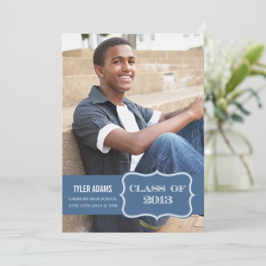 Trendy Blue Label Class of 2013 Abschluss Card Einladung (Stehend Vorderseite)