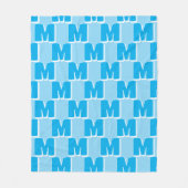 Trendy Blue Personalisiert Initial Fleecedecke (Vorderseite)