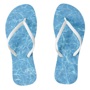 Trendy Blue Water Aqua Template Adult Slim Straps Badesandalen