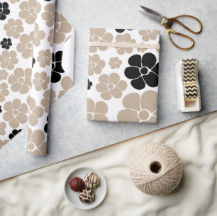 Trendy Blume Muster in Taupe, Black und White Geschenkpapier